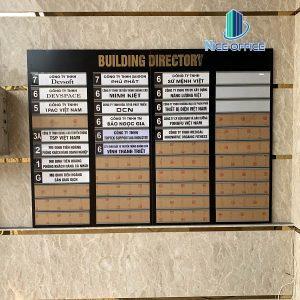 Bảng tên doanh nghiệp tại tầng trệt tòa nhà Devspace Building