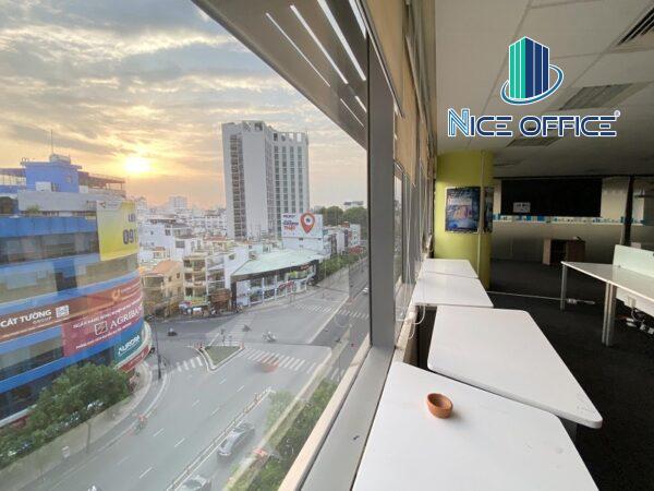 View đường Nguyễn Văn Trỗi nhìn từ tầng 6 tòa nhà Centre Point Tower