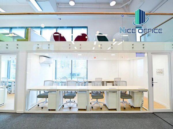 Phòng làm việc riêng tại Sunwah Innovation Center được trang bị đầy đủ nội thất cao cấp