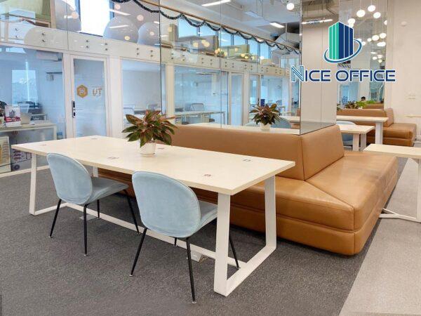 Khu vực tiếp khách chung tại Co-working Sunwah Innovation Center