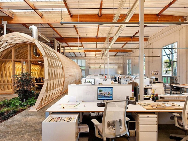 Trang trí phòng làm việc công sở bằng đồ nội thất độc đáo biến văn phòng thành một nơi đáng mơ ước