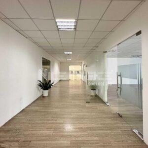 Hành lang chung tại mỗi tầng tòa nhà Deli Office