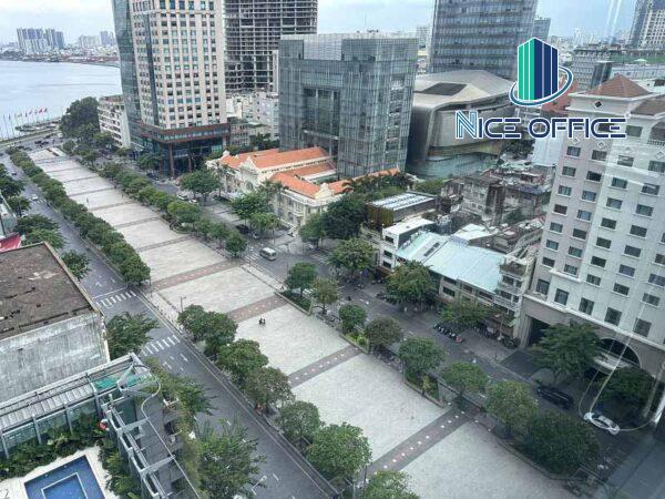 View đường Nguyễn Huệ nhìn từ tầng 8 tòa nhà Saigon Times Square