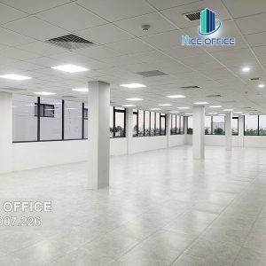Diện tích trống cho thuê văn phòng đã hoàn thiện sàn, trần, đèn tại tòa nhà Mach Office