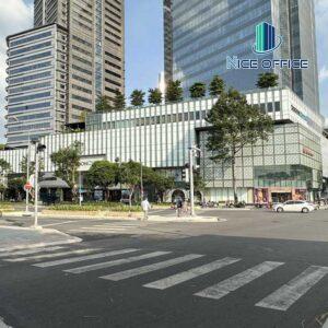 Giao lộ Lê Lợi và Nam Kỳ Khởi Nghĩa phía trước tòa nhà Saigon Centre Tower 2 luôn có giao thông thông thoáng