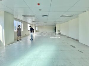 Khách hàng Nice Office đi khảo sát mặt bằng trống tại tòa nhà Citilight Tower