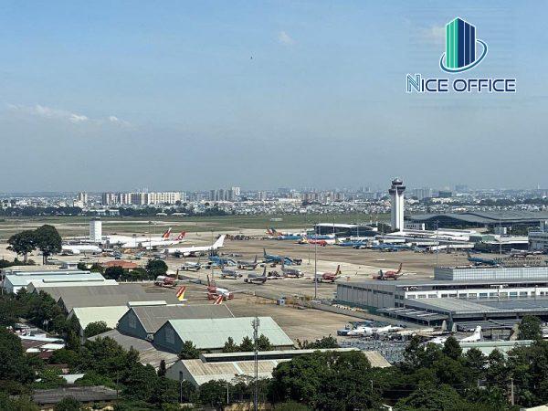 View sân bay Tân Sơn Nhất nhìn từ văn phòng trọn gói Republic Plaza