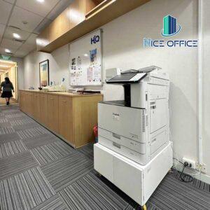 Khu vực in ấn và các thiết bị phục vụ cơ bản cho văn phòng