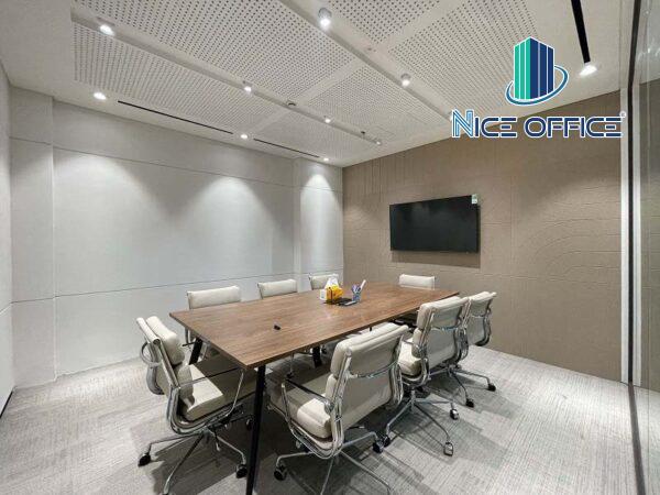 Phòng họp tại văn phòng trọn gói The Nexx được trang bị đầy đủ các thiết bị máy chiếu, tivi, bảng trắng...