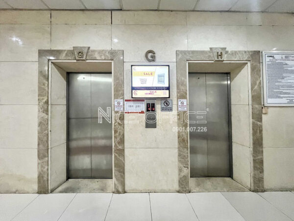 Hai thang máy dành riêng cho khối văn phòng tại tòa nhà Copac Square