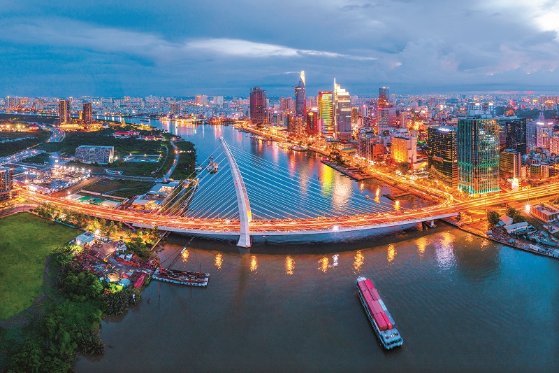 Khu vực Bason Thành phố Hồ Chí Minh nổi bật về đêm với hàng loạt dự án được đóng góp bởi một số đại diện trong Tốp 10 nhà thầu xây dựng Việt Nam 2024